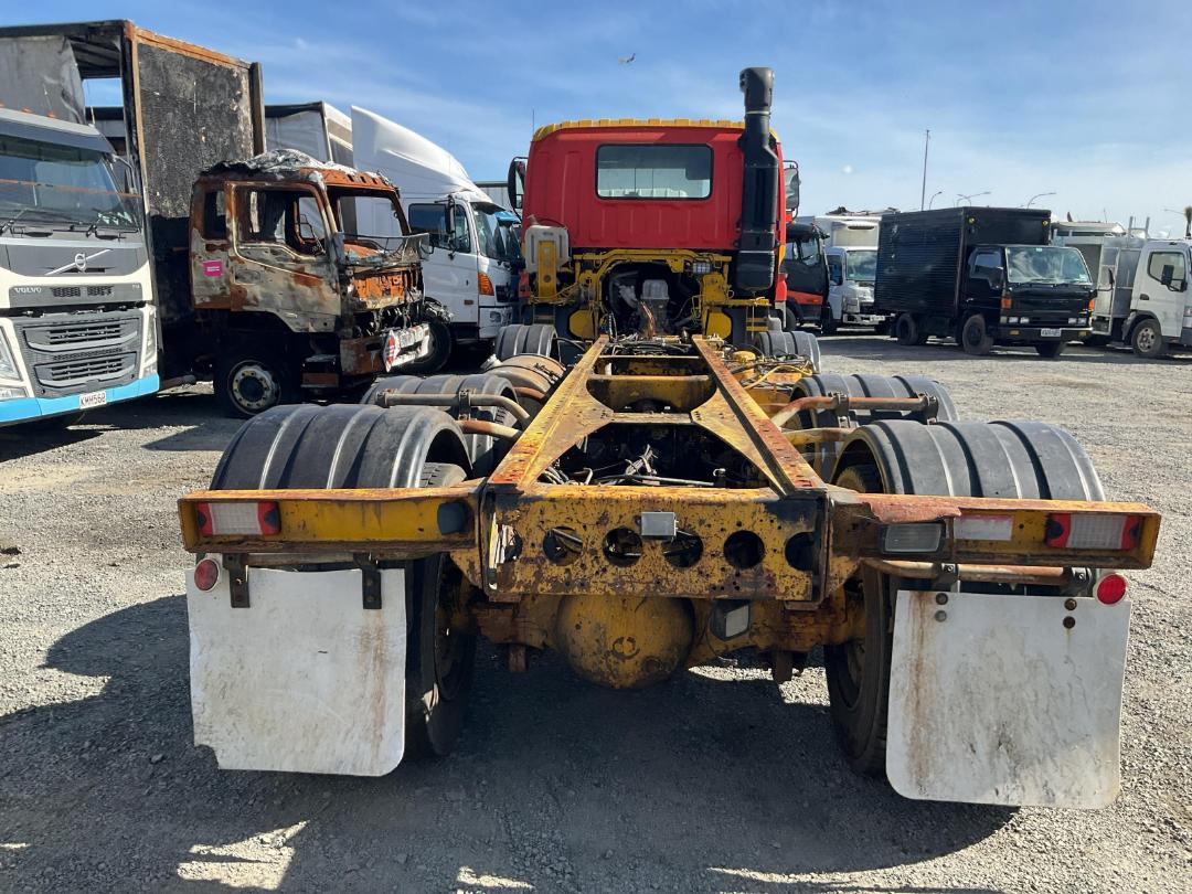 Photo '5' of Isuzu CXH 400R GIGAMAX Cab Chassis Photo '5' of Isuzu CXH 400R GIGAMAX Cab Chassis