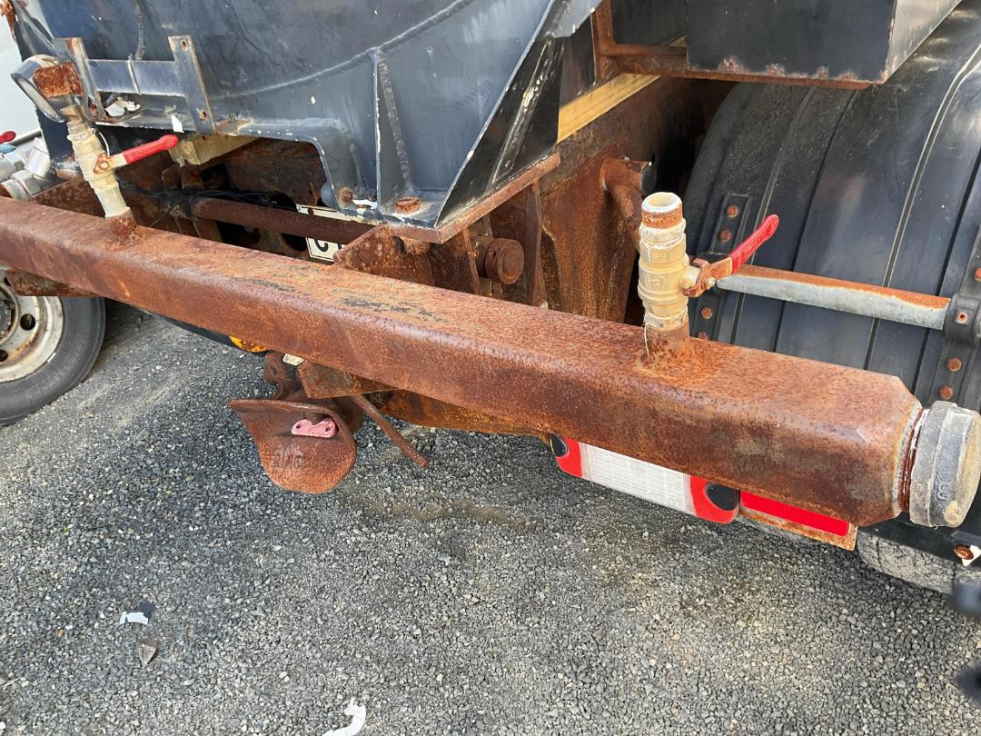 Photo '16' of Isuzu CXZ 400 GIGAMAX Tanker Photo '16' of Isuzu CXZ 400 GIGAMAX Tanker