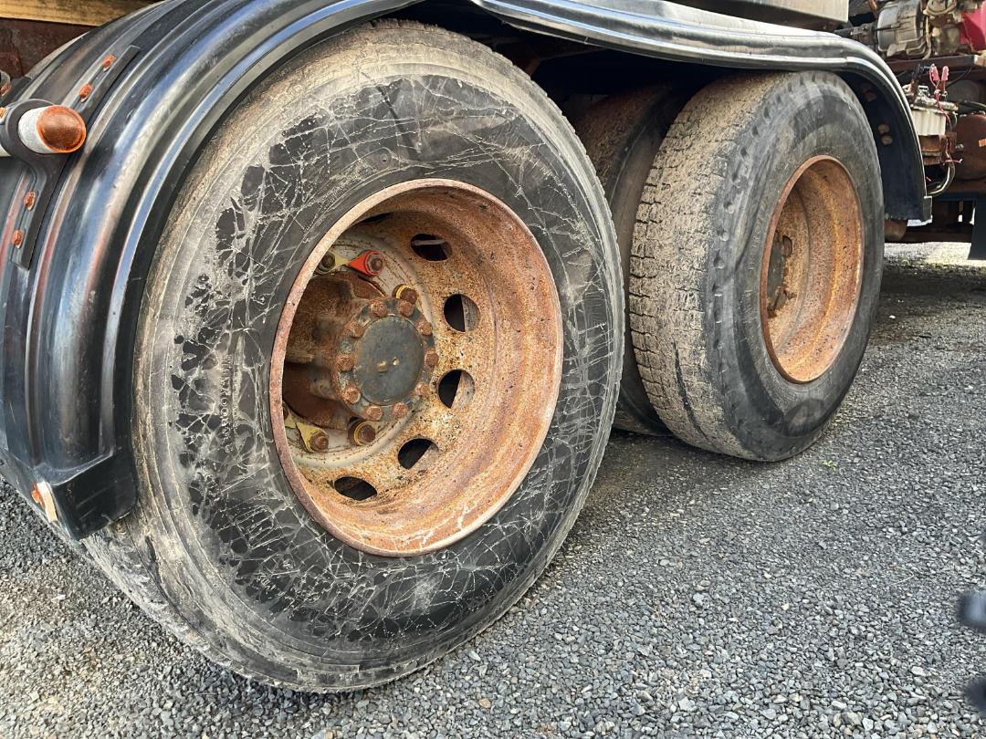 Photo '21' of Isuzu CXZ 400 GIGAMAX Tanker Photo '21' of Isuzu CXZ 400 GIGAMAX Tanker