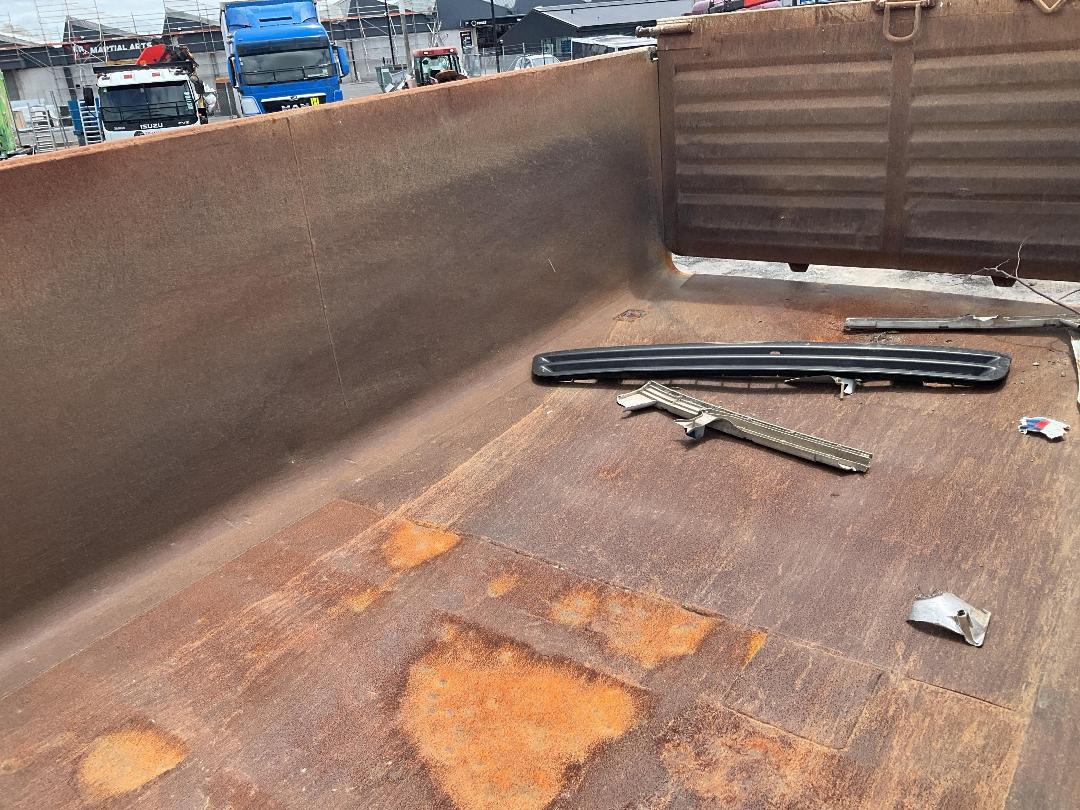 Photo '11' of Isuzu CXZ 400 GIGAMAX Tipper