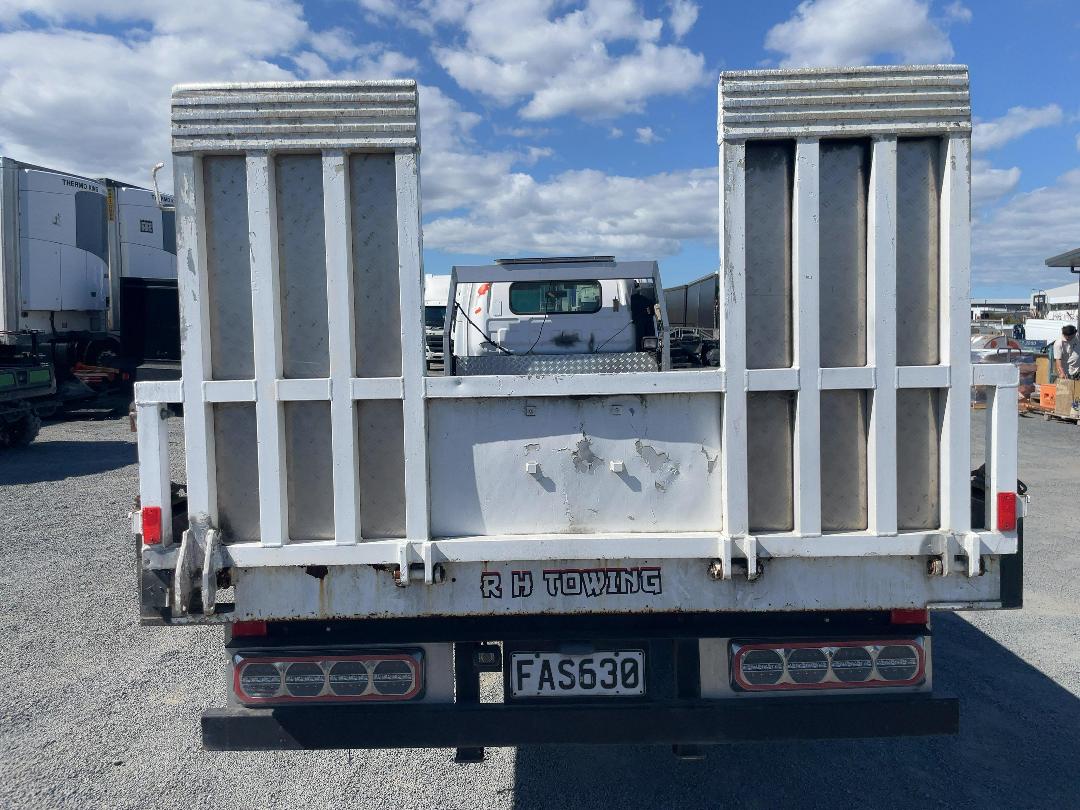 Photo '5' of Isuzu ELF NPR81 Tow Truck