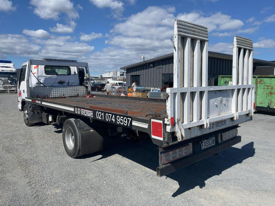 Photo '6' of Isuzu ELF NPR81 Tow Truck