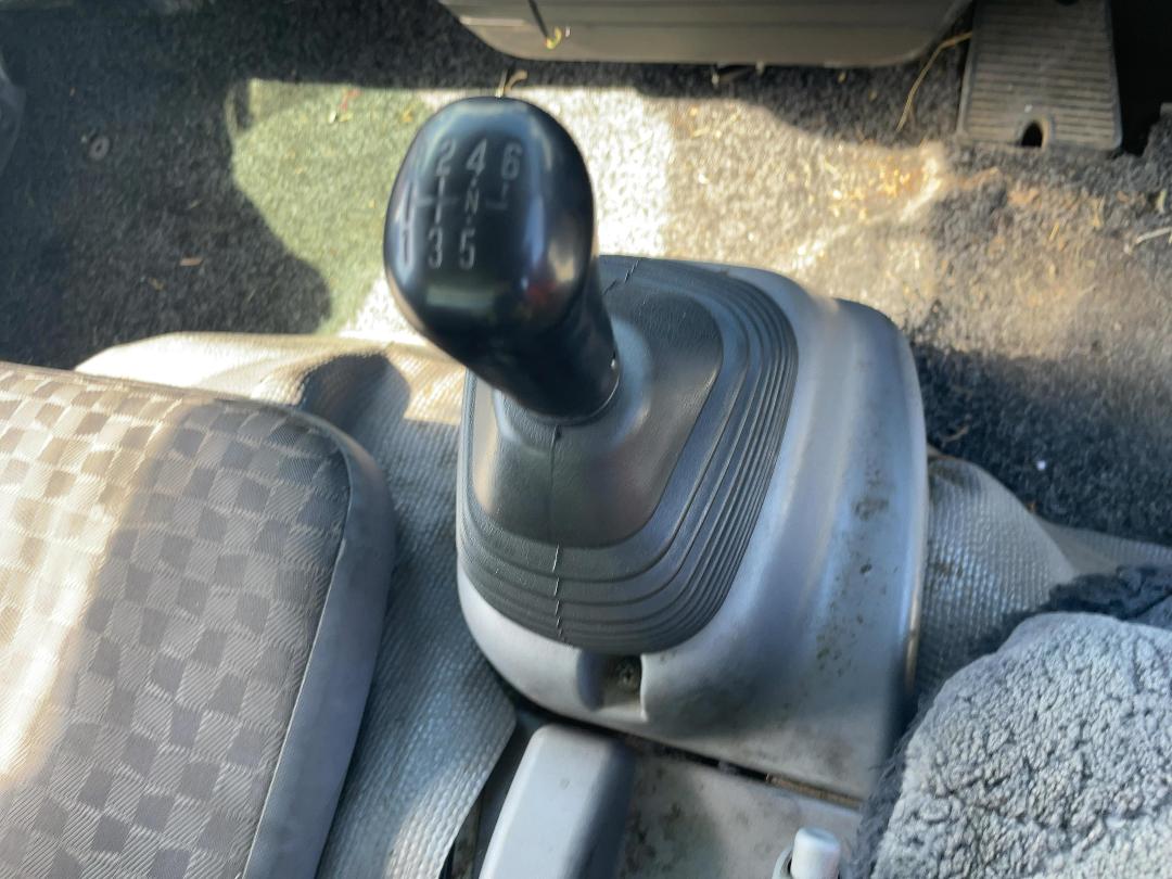 Photo '15' of Isuzu ELF NPR81 Tow Truck