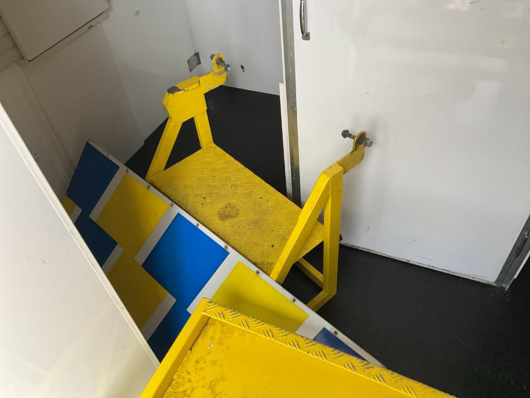 Photo '24' of Isuzu F Series FRR500 4X2 TRUCK Box Body