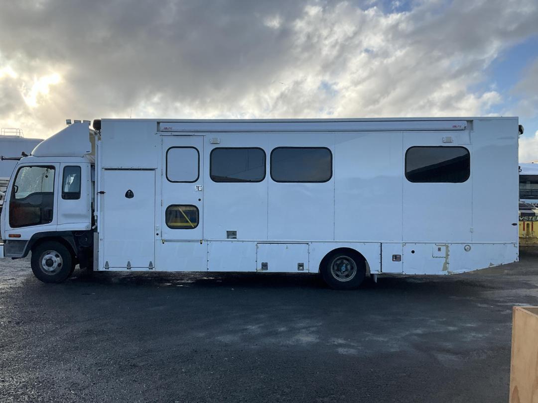 Photo '7' of Isuzu F Series FRR500 4X2 TRUCK Box Body