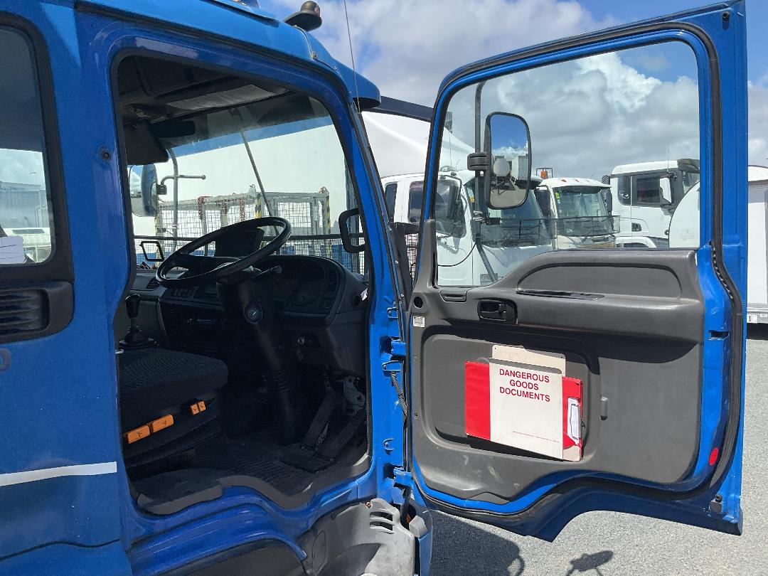 Photo '11' of Isuzu FRR 500F Curtainsider