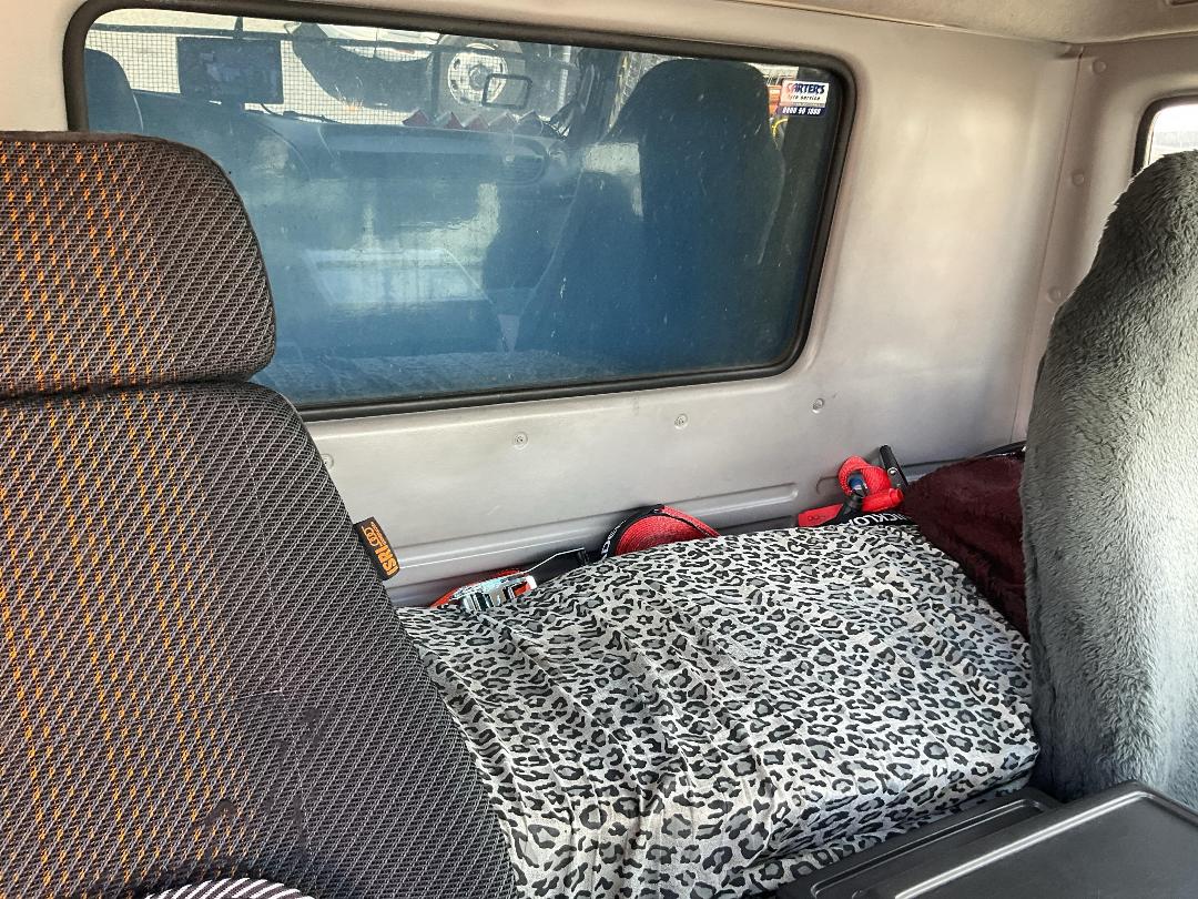 Photo '19' of Isuzu FRR 500F Curtainsider