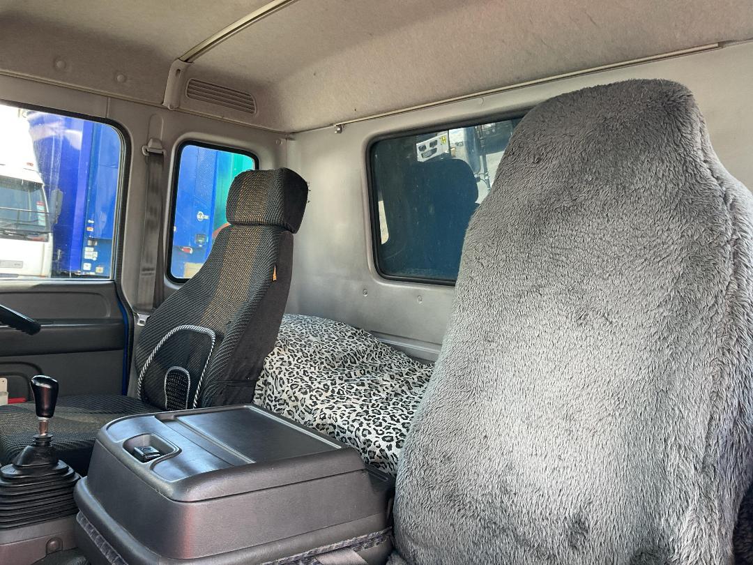 Photo '23' of Isuzu FRR 500F Curtainsider