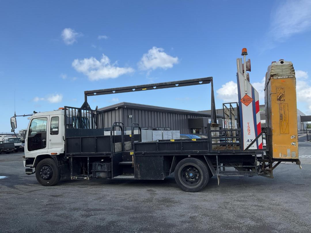 Photo '7' of Isuzu FTR 750 Road Management Photo '7' of Isuzu FTR 750 Road Management