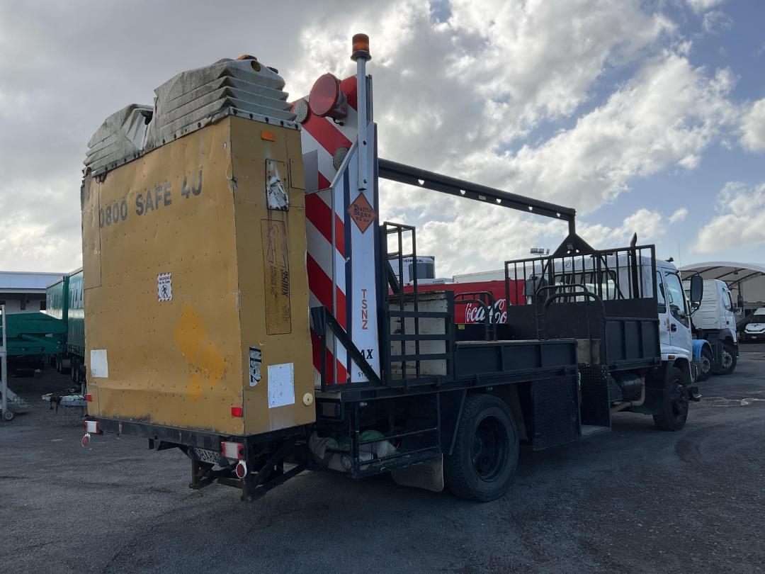 Photo '4' of Isuzu FTR 750 Road Management Photo '4' of Isuzu FTR 750 Road Management