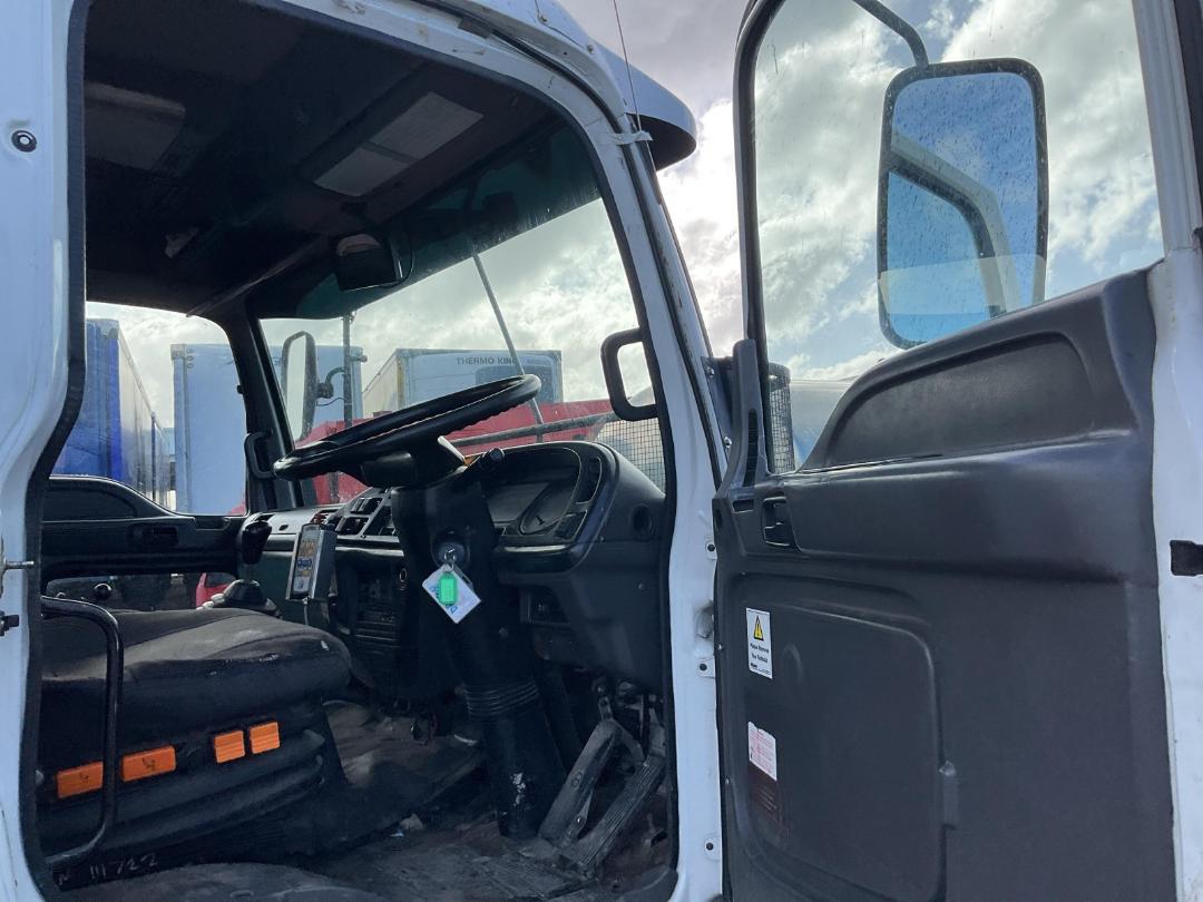 Photo '11' of Isuzu FTR 750 Road Management Photo '11' of Isuzu FTR 750 Road Management