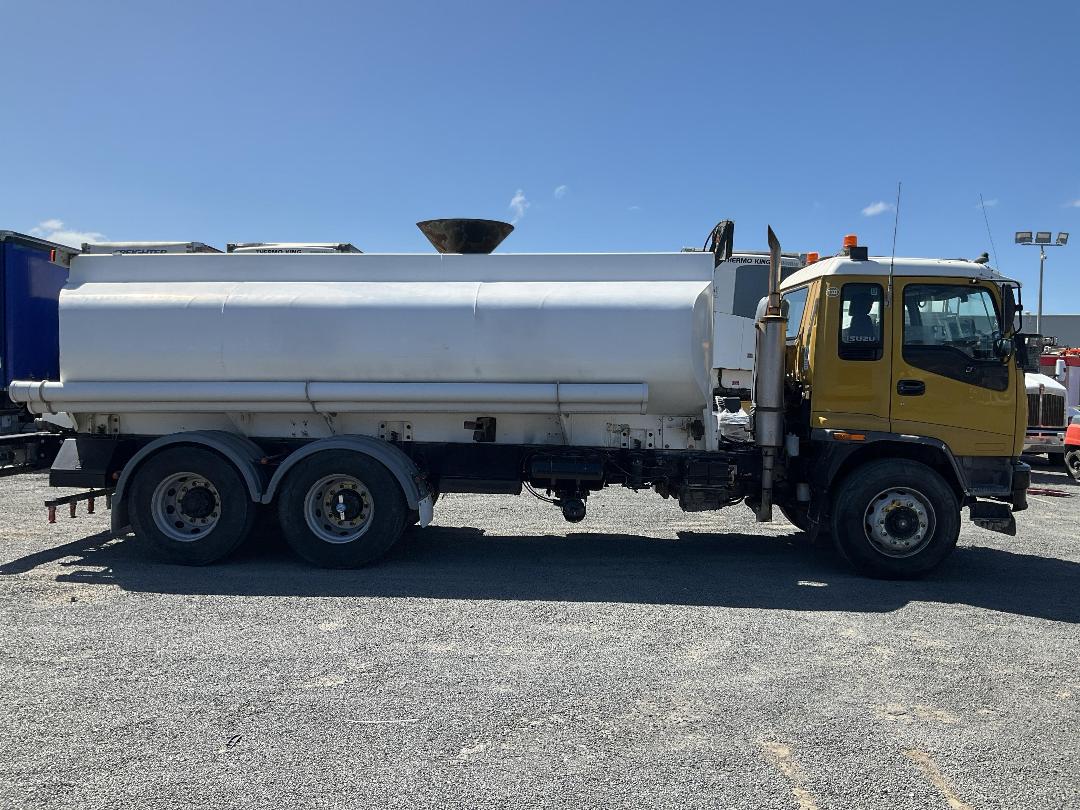 Photo '3' of Isuzu FVZ 1400A Tanker Photo '3' of Isuzu FVZ 1400A Tanker