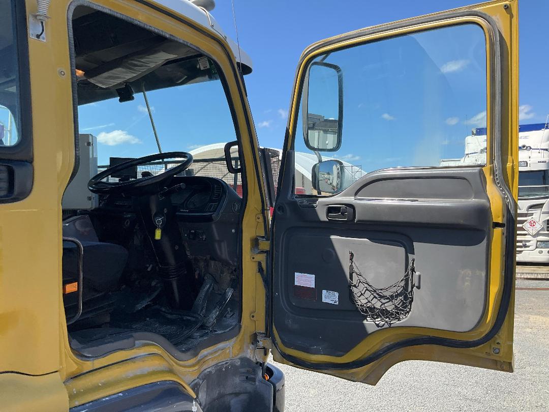 Photo '11' of Isuzu FVZ 1400A Tanker Photo '11' of Isuzu FVZ 1400A Tanker