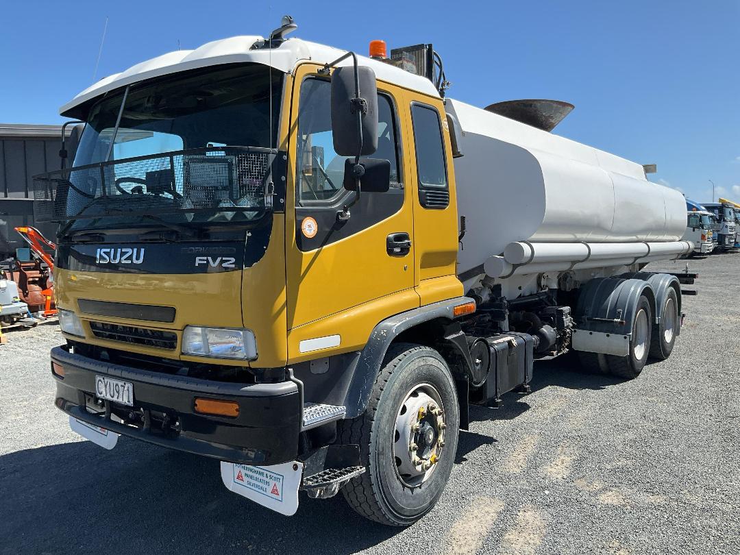 Photo '9' of Isuzu FVZ 1400A Tanker Photo '9' of Isuzu FVZ 1400A Tanker