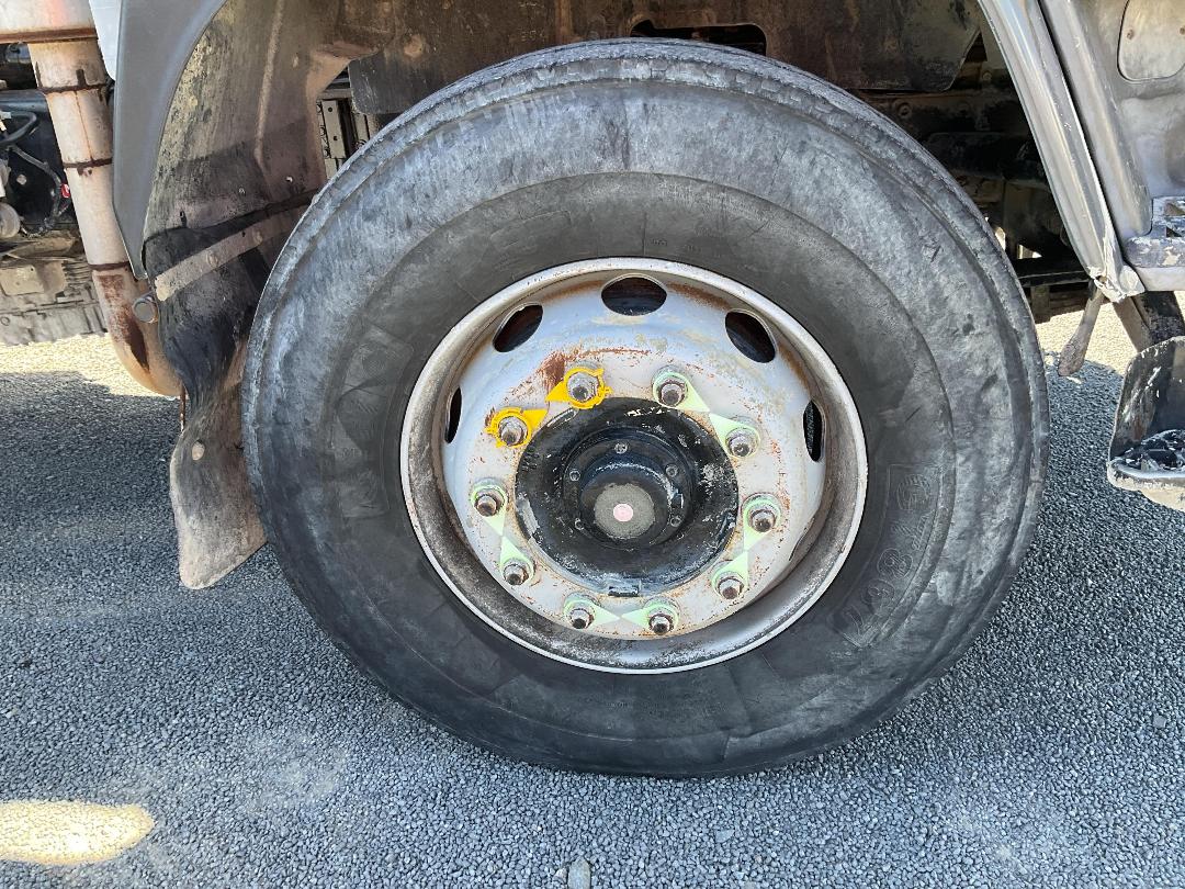 Photo '47' of Isuzu FVZ 1400A Tanker Photo '47' of Isuzu FVZ 1400A Tanker