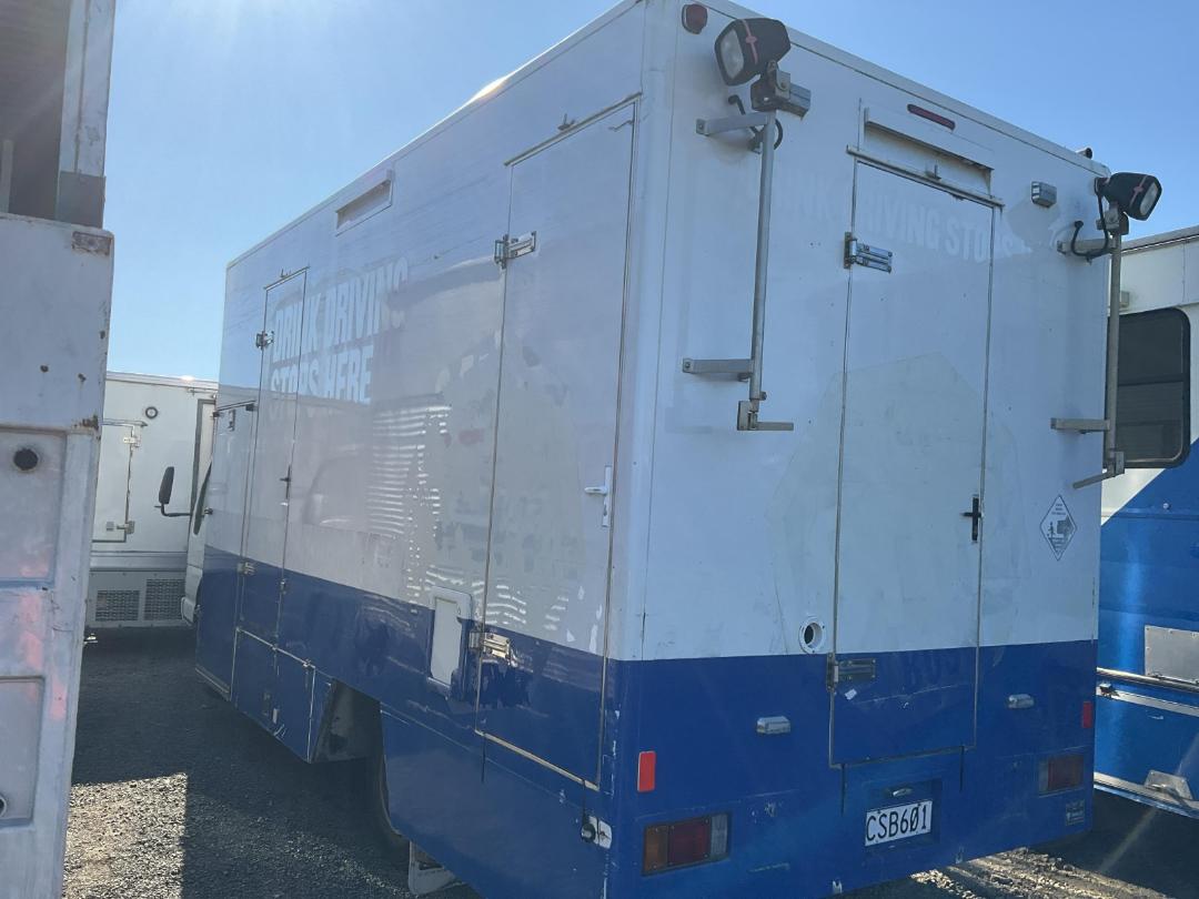 Photo '6' of Isuzu NPR 450 Box Body