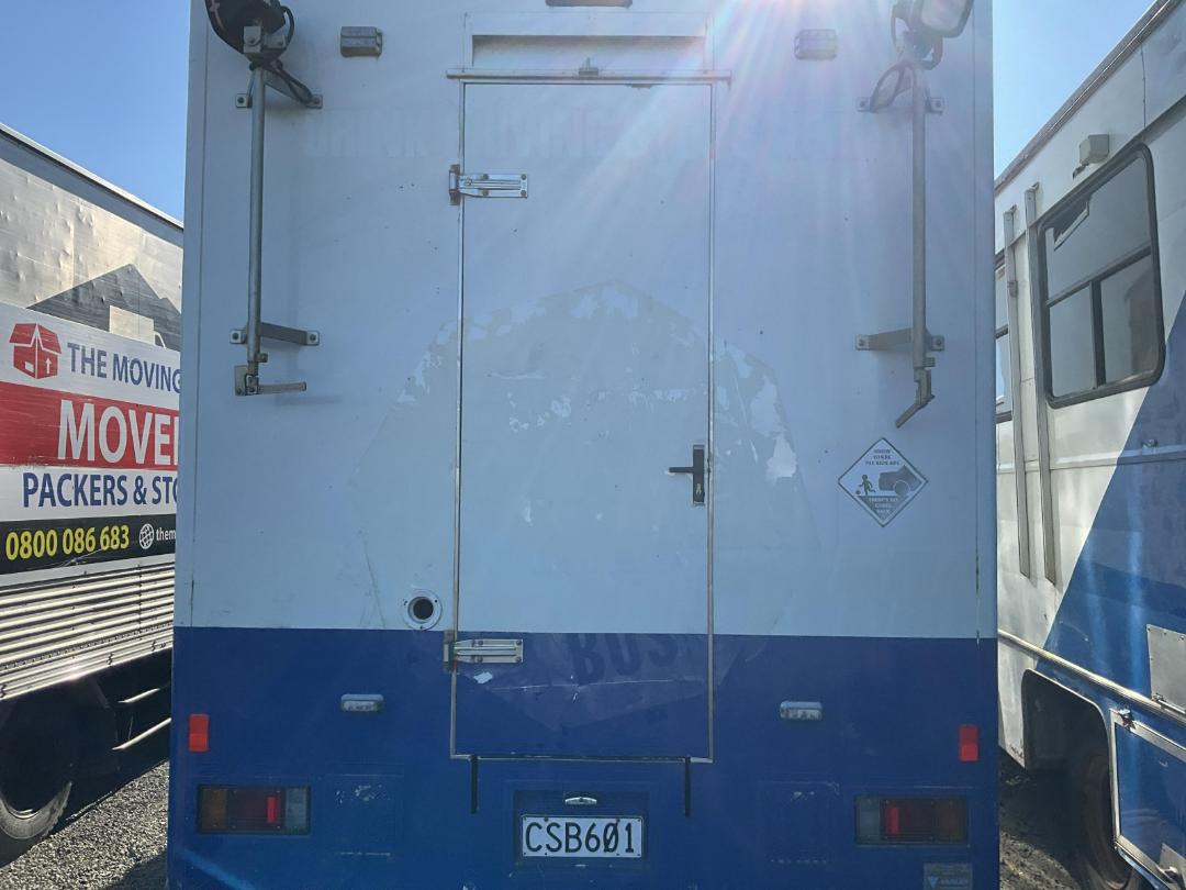 Photo '5' of Isuzu NPR 450 Box Body