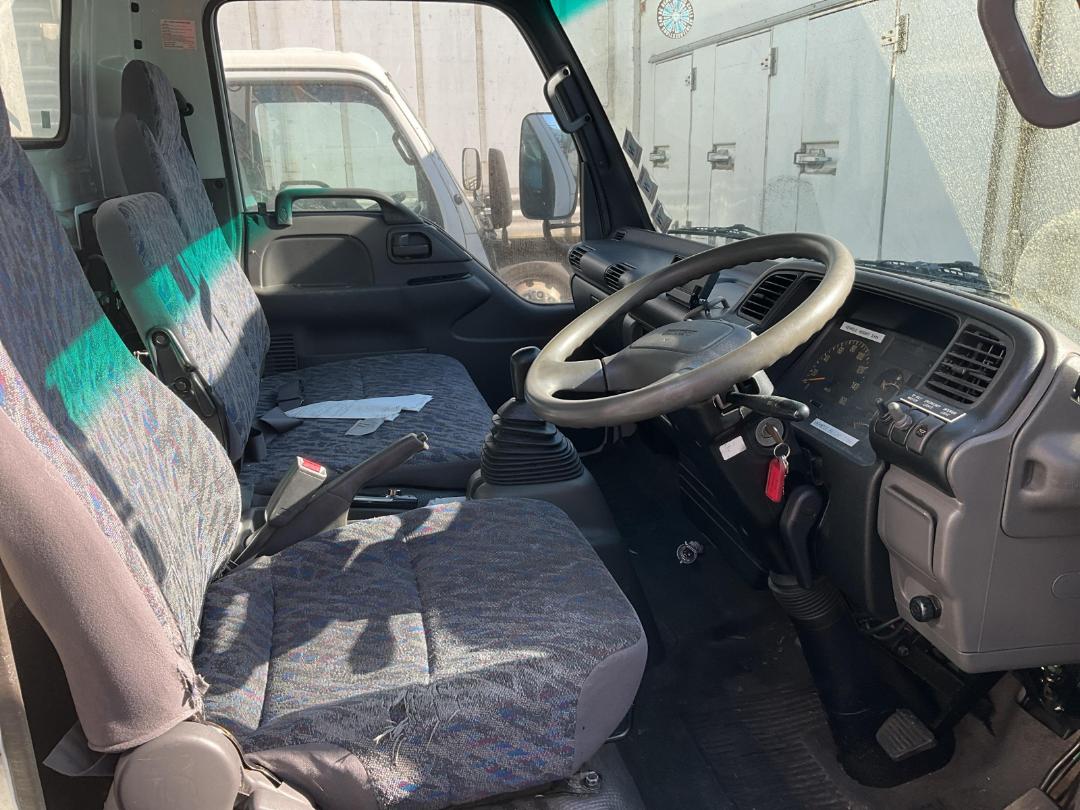 Photo '11' of Isuzu NPR 450 Box Body