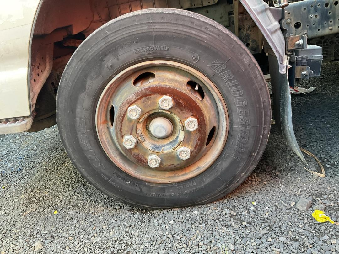 Photo '30' of Isuzu NPR 450 Box Body