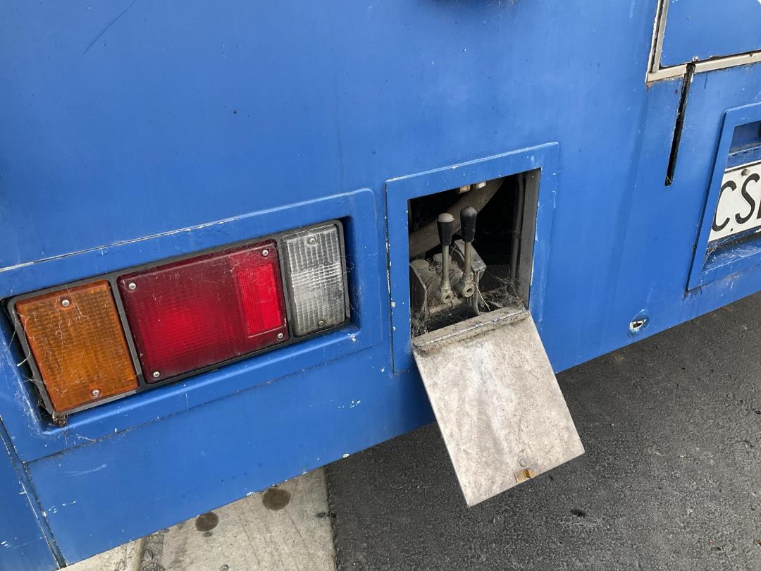 Photo '17' of Isuzu NPR 450 Box Body