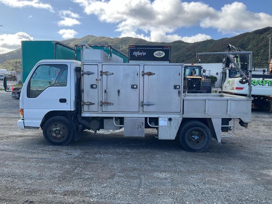 Photo '9' of Isuzu NPR 250 Service Vehicle