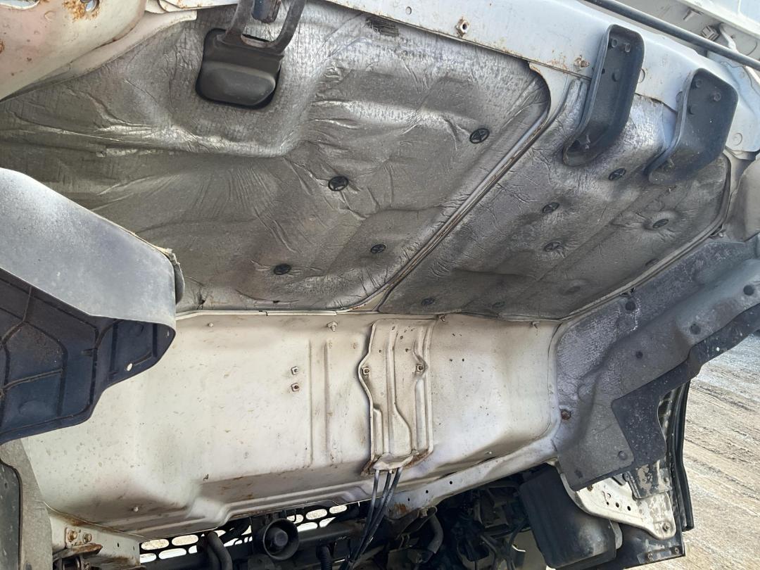 Photo '24' of Isuzu NPR 250 Service Vehicle