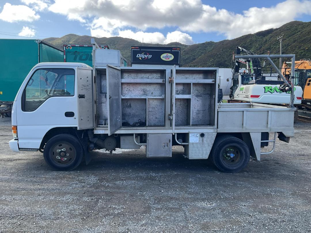 Photo '16' of Isuzu NPR 250 Service Vehicle