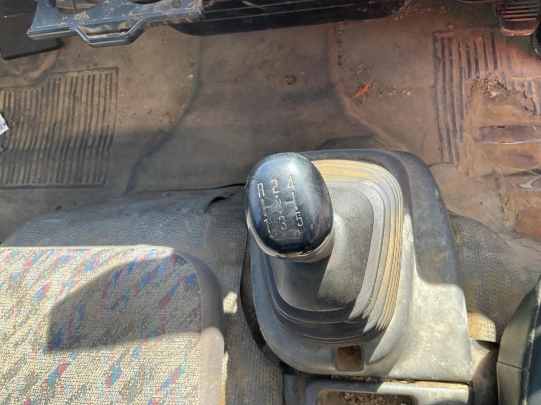 Photo '20' of Isuzu NPR 250 Service Vehicle