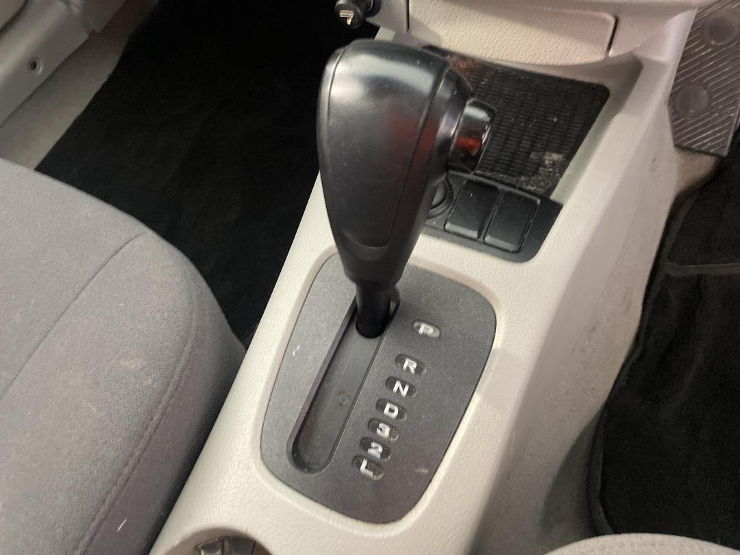 Photo '28' of KIA Cerato