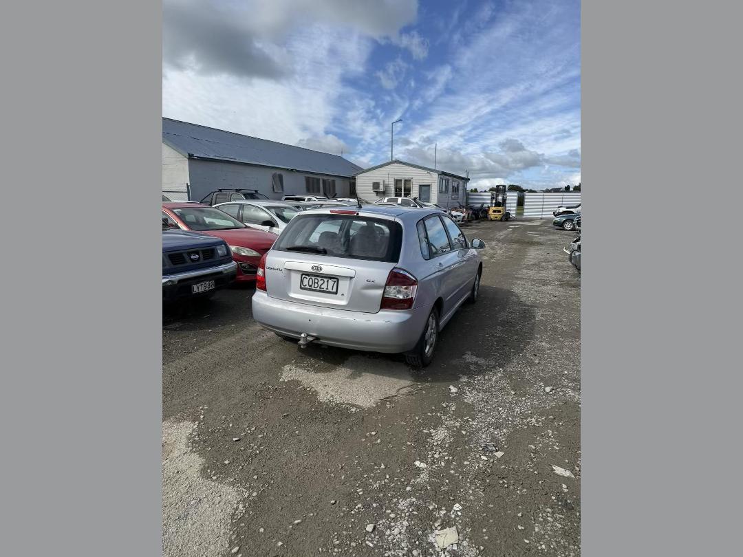 Photo '4' of KIA Cerato