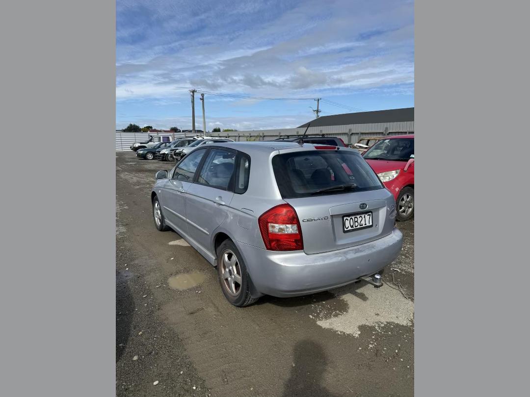 Photo '6' of KIA Cerato