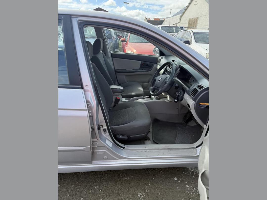 Photo '10' of KIA Cerato