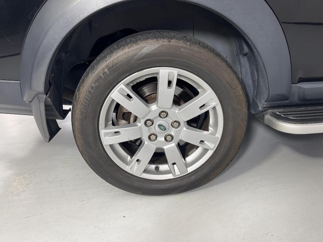 Photo '12' of Land Rover Discovery Photo '12' of Land Rover Discovery