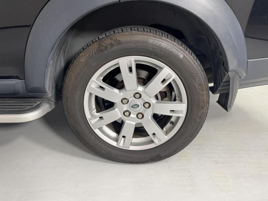 Photo '11' of Land Rover Discovery Photo '11' of Land Rover Discovery