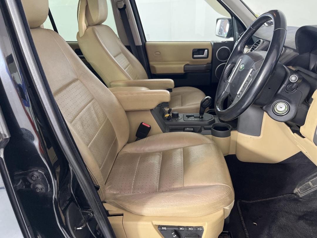 Photo '16' of Land Rover Discovery Photo '16' of Land Rover Discovery