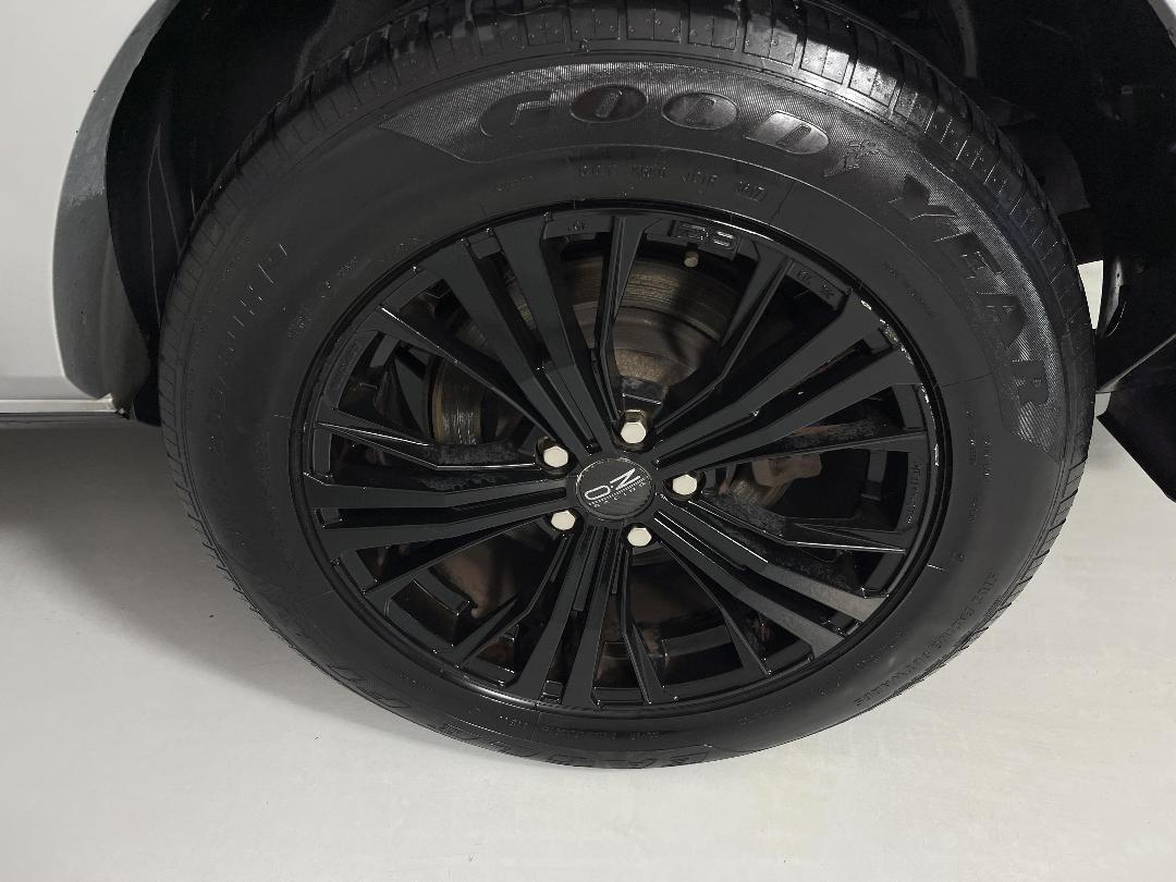 Photo '11' of Land Rover Discovery Photo '11' of Land Rover Discovery