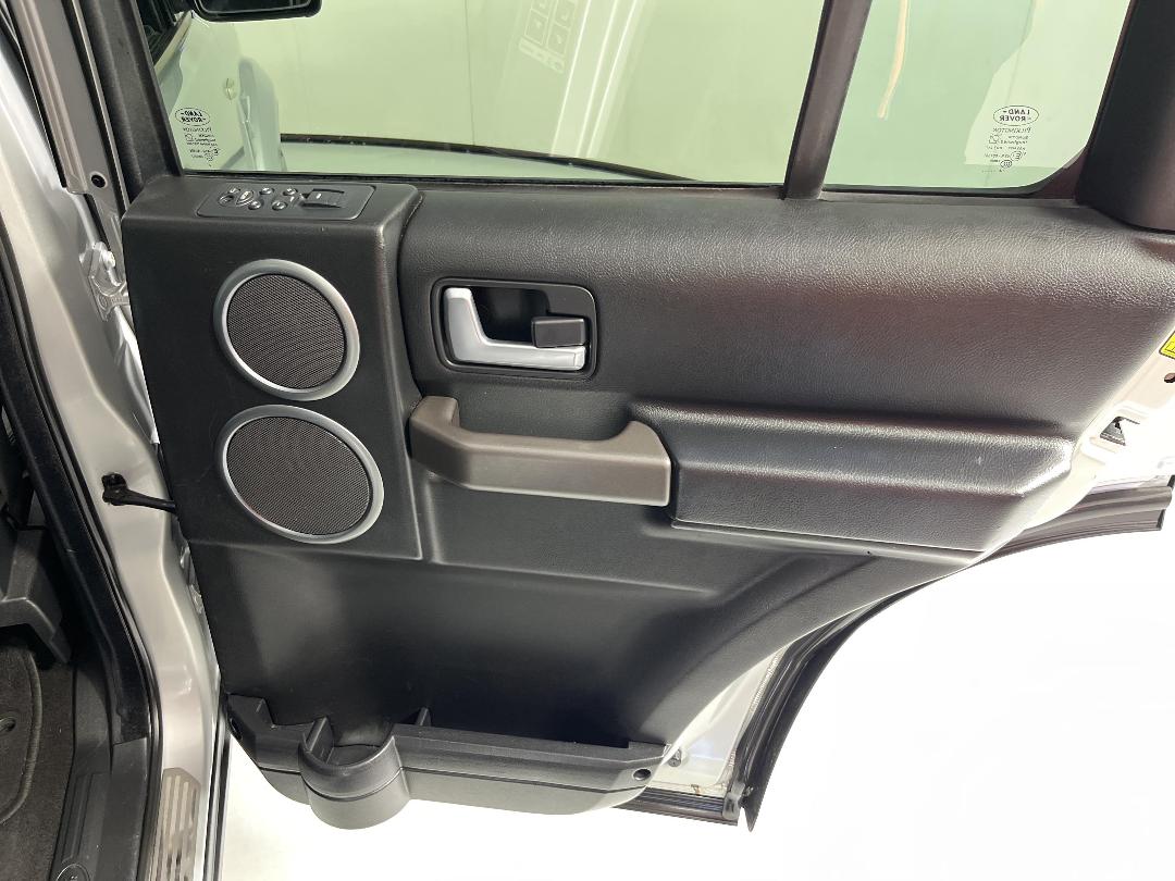 Photo '19' of Land Rover Discovery Photo '19' of Land Rover Discovery