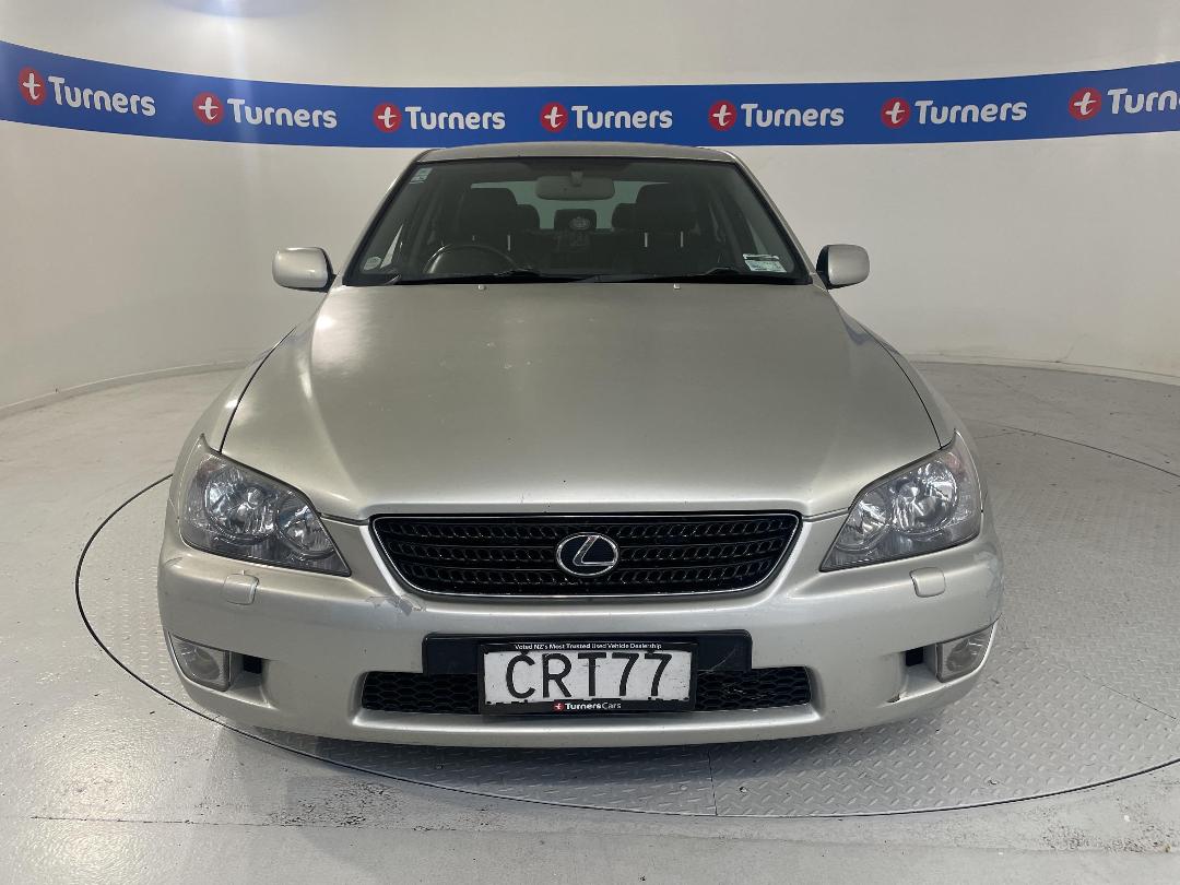 Photo '2' of Lexus IS300