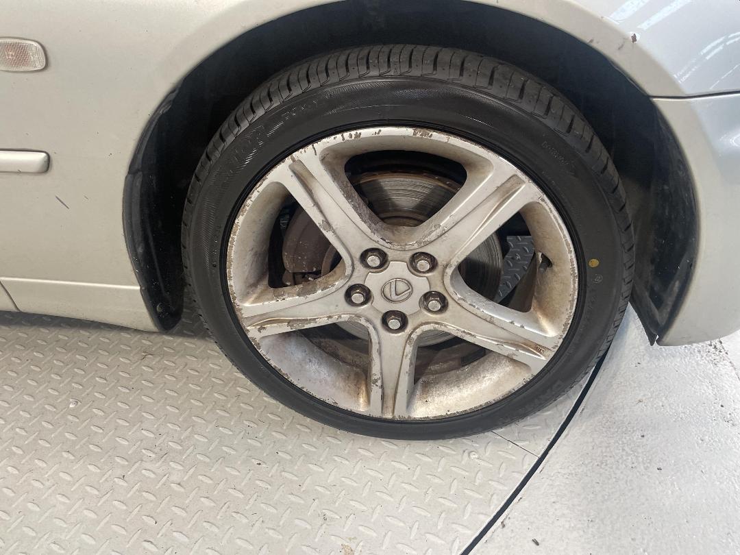 Photo '9' of Lexus IS300