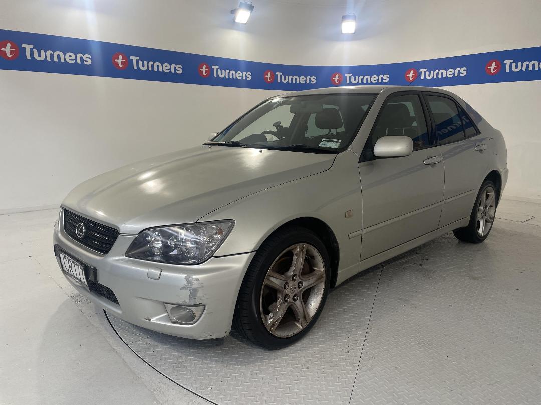 Photo '4' of Lexus IS300