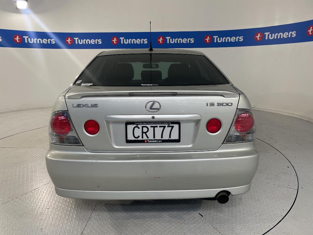 Photo '6' of Lexus IS300