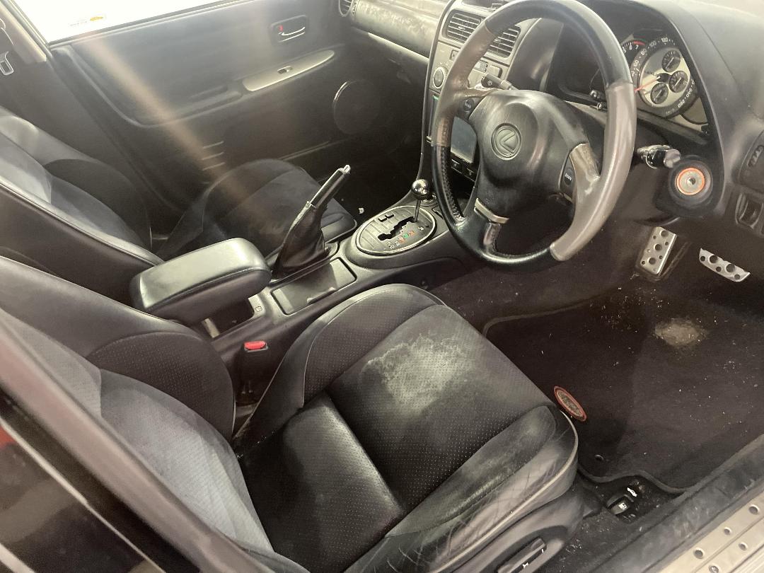 Photo '16' of Lexus IS300