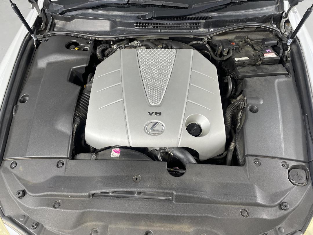 Photo '13' of Lexus IS350