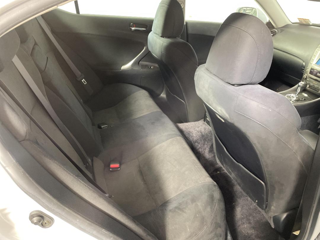 Photo '20' of Lexus IS350