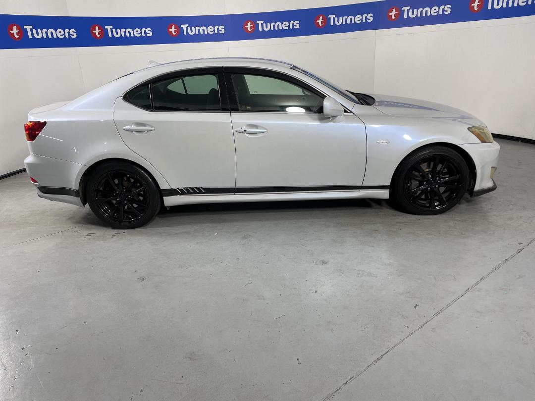 Photo '23' of Lexus IS350