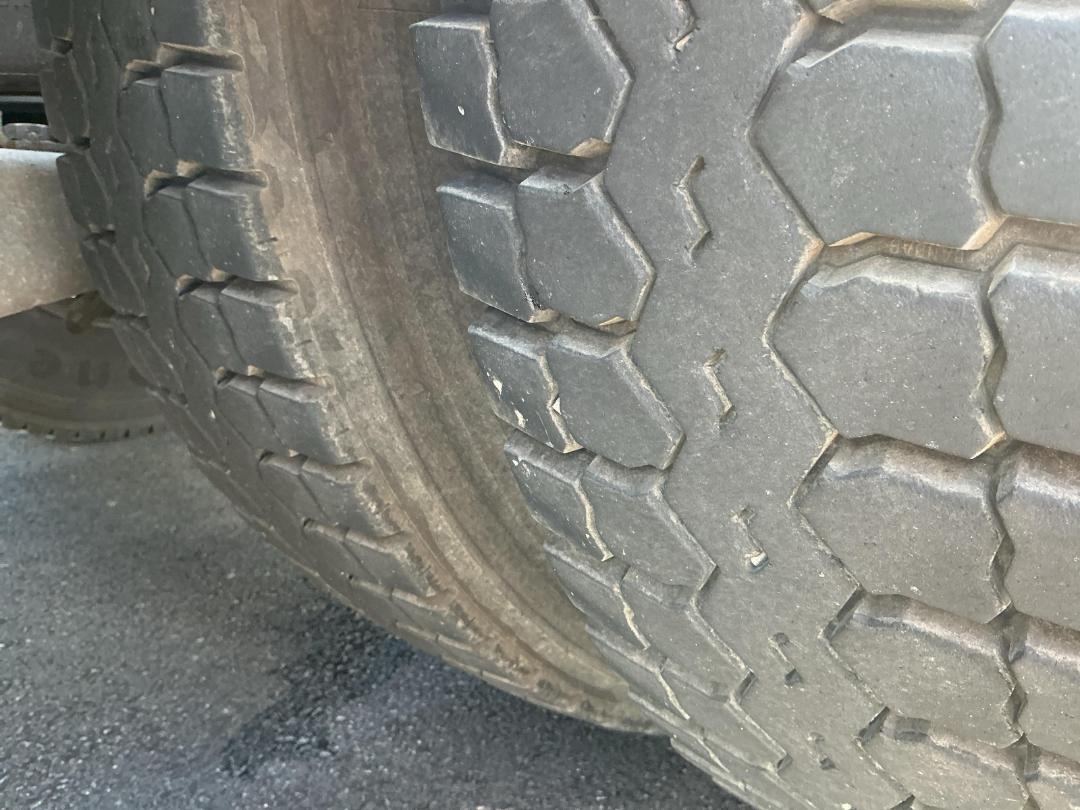 Photo '32' of Mack CX688 RS Tractor Unit Photo '32' of Mack CX688 RS Tractor Unit