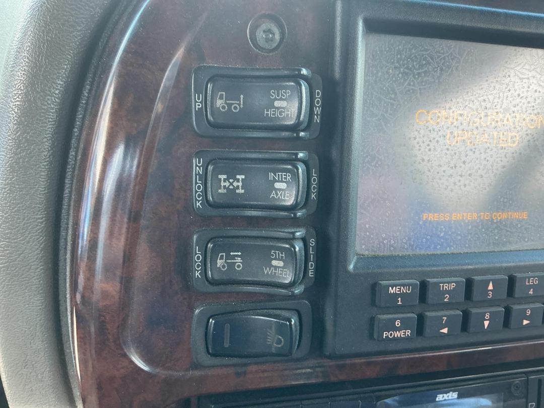 Photo '17' of Mack CX688 RS Tractor Unit Photo '17' of Mack CX688 RS Tractor Unit