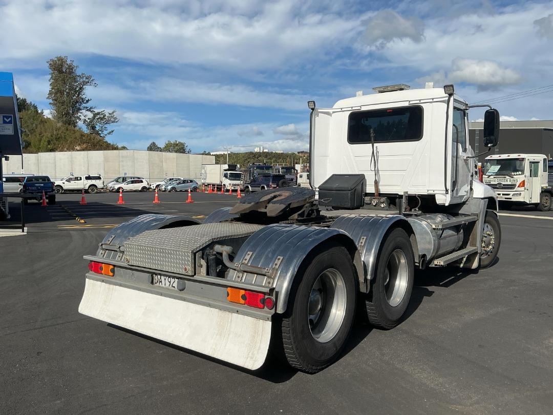 Photo '4' of Mack CX688 RS Tractor Unit Photo '4' of Mack CX688 RS Tractor Unit