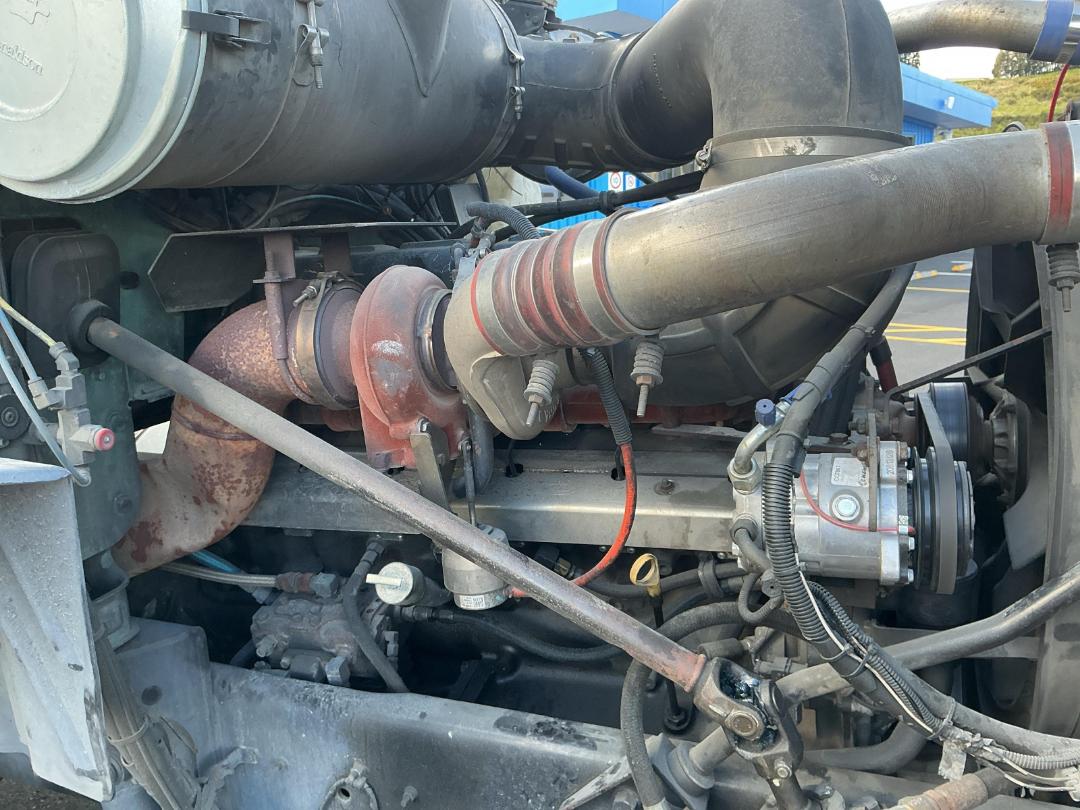 Photo '27' of Mack CX688 RS Tractor Unit Photo '27' of Mack CX688 RS Tractor Unit