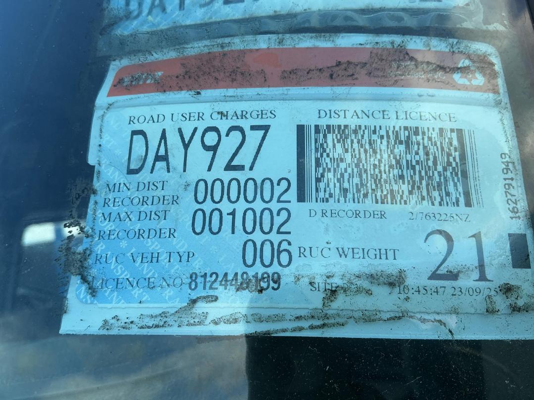 Photo '19' of Mack CX688 RS Tractor Unit Photo '19' of Mack CX688 RS Tractor Unit